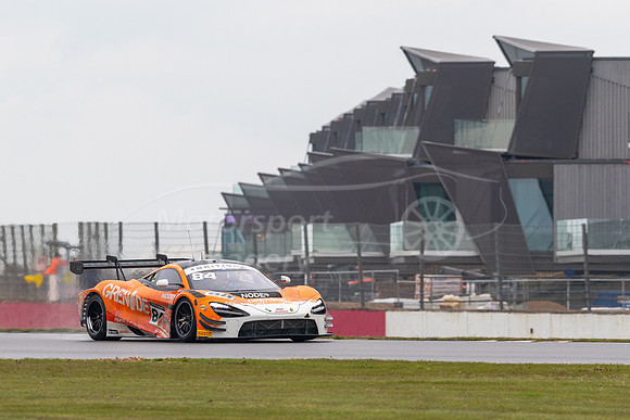 84 Andrew Gilbert / Fran Rueda