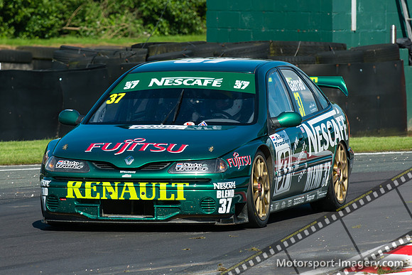 Simon Garrard, Renault Laguna