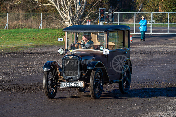 18 Camilla Fraser  AUSTIN 7 FABRIC SALOON  OX 9571