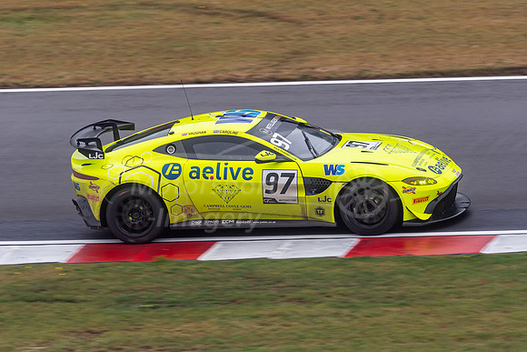 97  Daniel Vaughan / Jamie Caroline