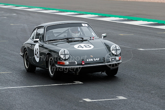 48 Lukas HALUSA  PORSCHE 911