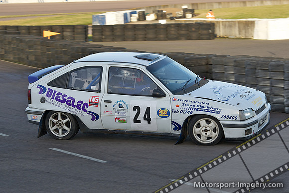 Steve Blackham / Helena Mayall - Vauxhall Astra