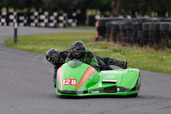 128 Bill Roberts / Nick Roberts