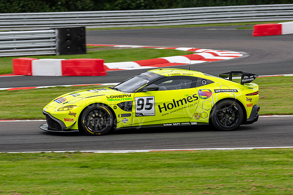 95  Conner O’Brien / Patrick Kibble, TF Sport Aston Martin Vantage AMR GT4