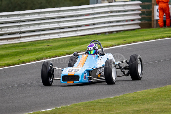 39 Henry Chart Van Diemen RF81