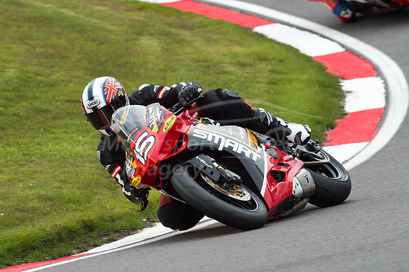 15 Jon WAGHORN Ducati Panegale