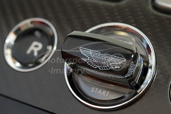 Aston Martin DB9
