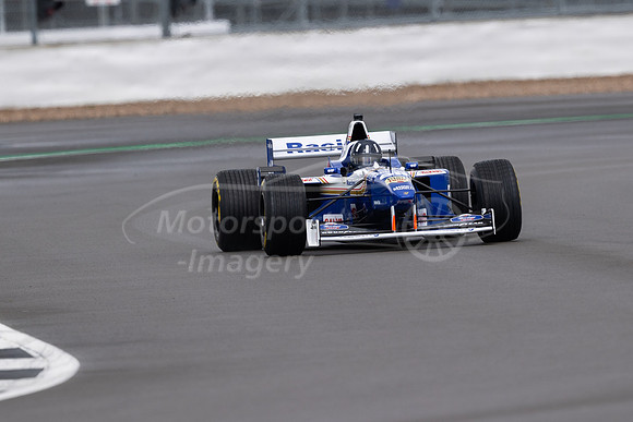 Damon Hill in the Williams-Renault FW18