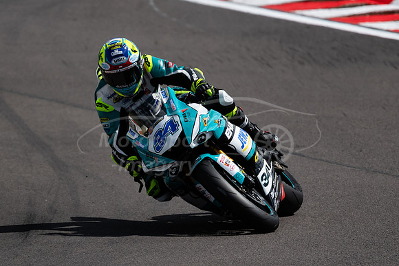 34 Alastair Seeley Yamaha