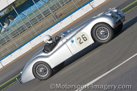 Jaguar XK120, Derek Hood