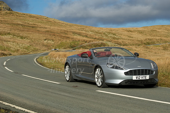 Aston Martin DB9