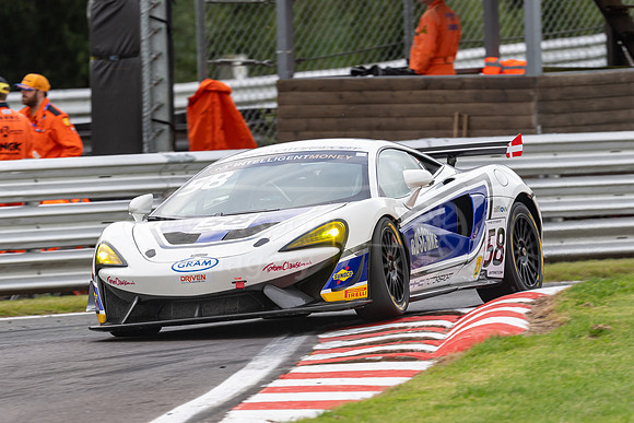 58  Jordan Collard / Patrick Matthiesen, HHC Motorsport McLaren 570S GT4