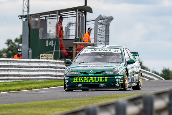 79 Mark Jines Renault Laguna