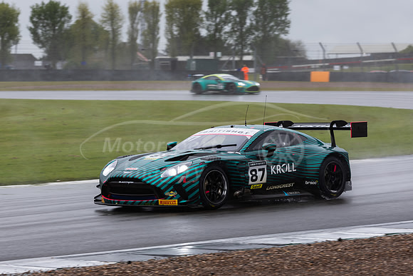 87 Giacoma Petrobelli / Jonny Adam
